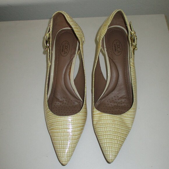 Kitten Heels - Picture 5 of 10